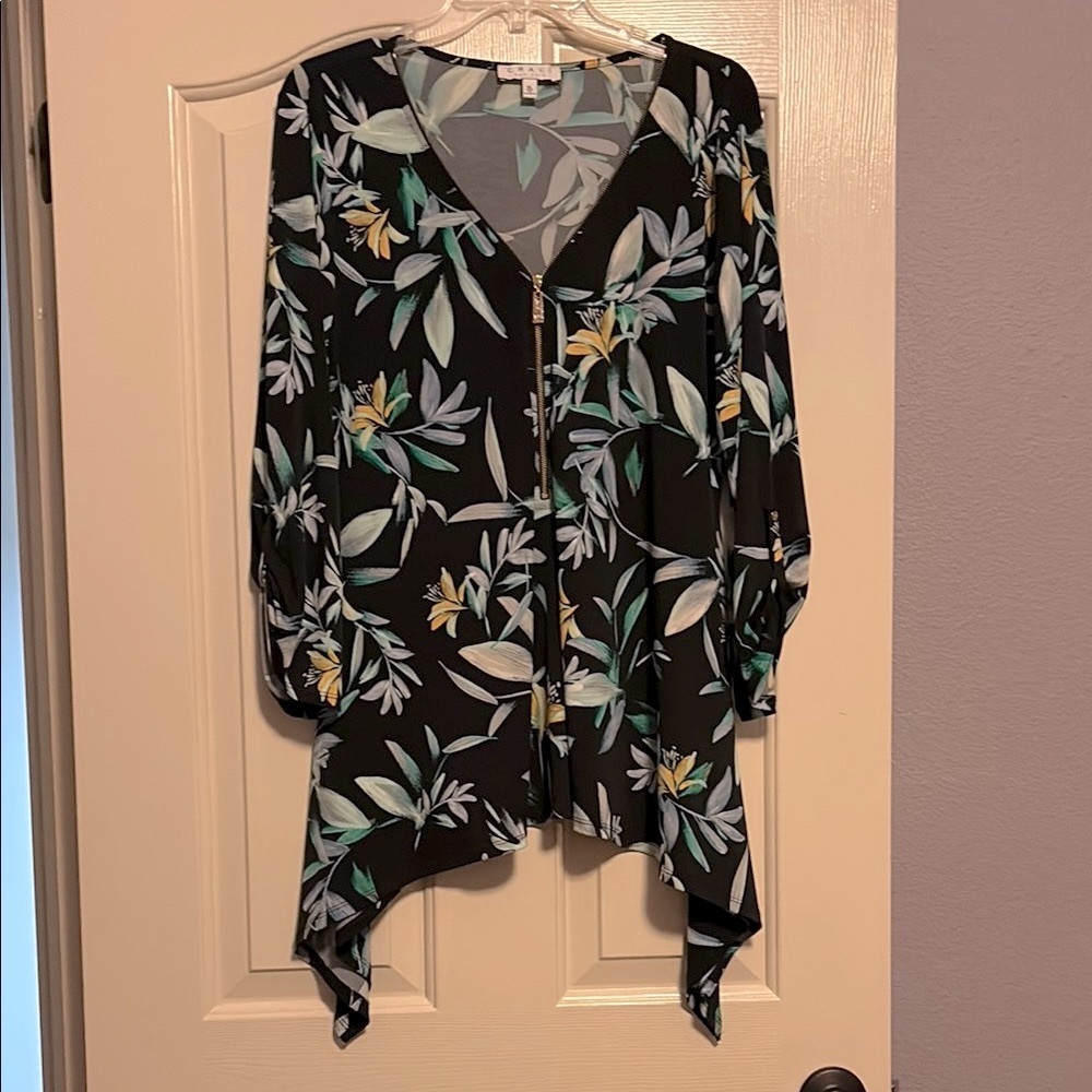 Chaus Black Foliage pattern Asymmetrical Blouse with Zipper Front detail